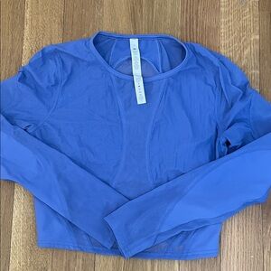 lululemon athletica mesh Long-Sleeve Athletic Top in Blue cropped 8 runs small